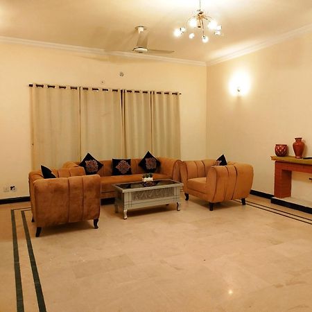 Hotel Royal Residential à Islamabad Extérieur photo
