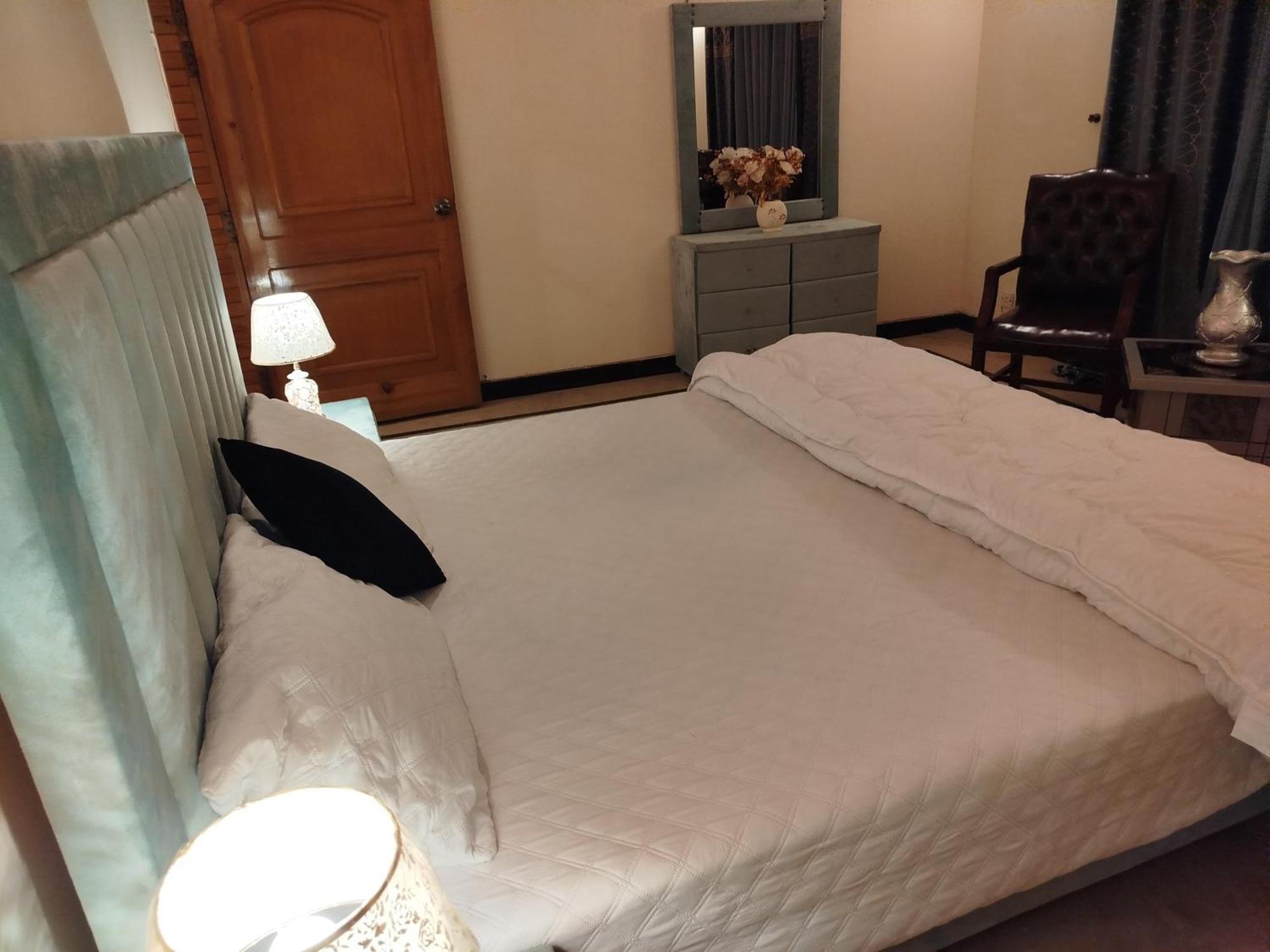 Hotel Royal Residential à Islamabad Extérieur photo